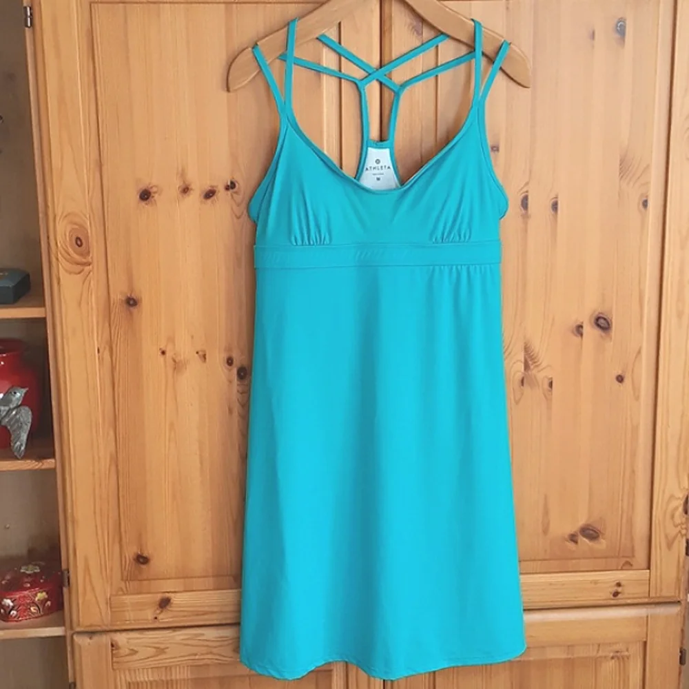 Athleta Shorebreak Racer Back Outdoor Dress Size Medium - Picture 9 of 9